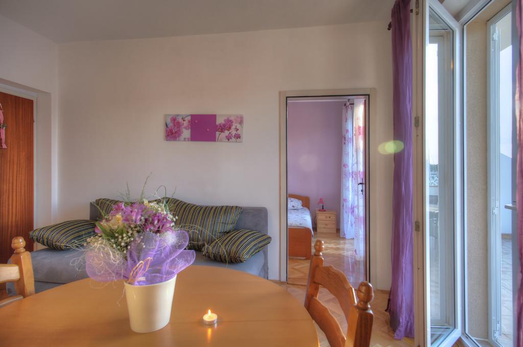 Apartments Irena Jezera Rom bilde